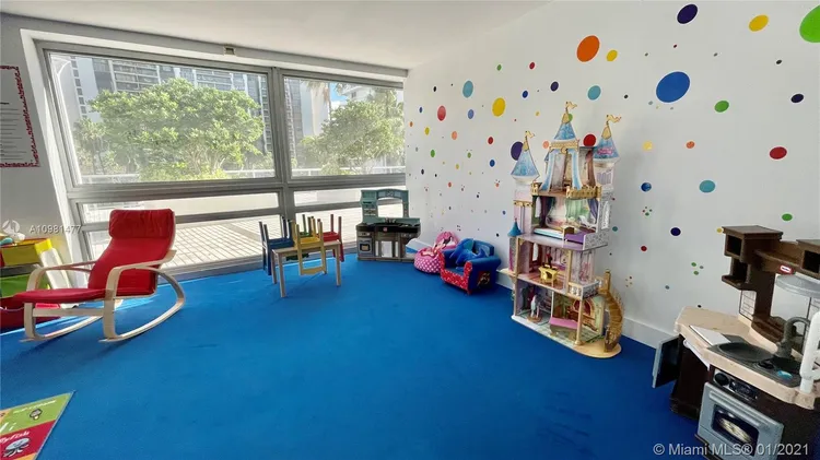 The Palace Condo #C1406 image #35