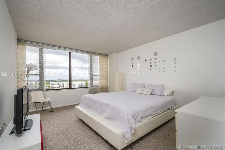 Alexander Towers #1402 image #10