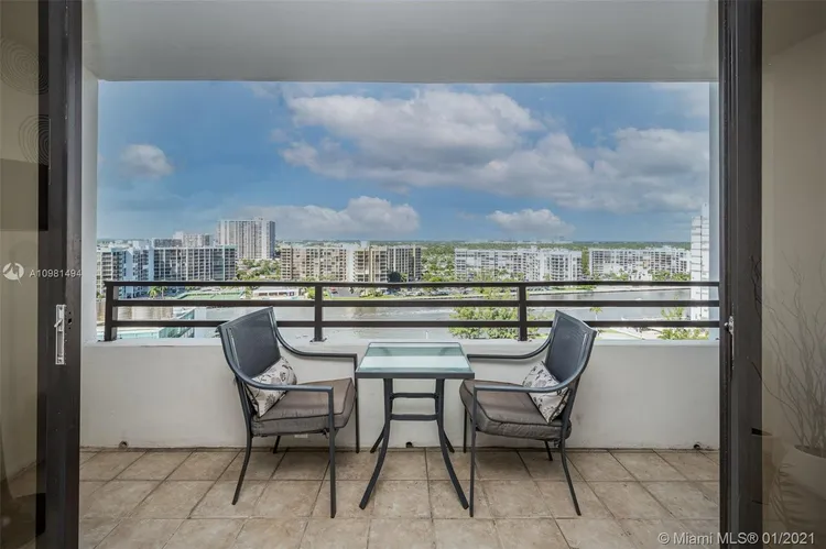 Alexander Towers #1402 image #9