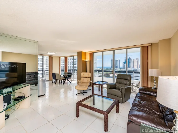 Mystic Pointe 300 #1813 image #7