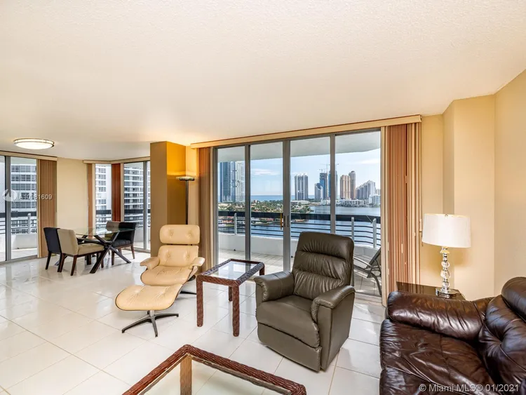 Mystic Pointe 300 #1813 image #8