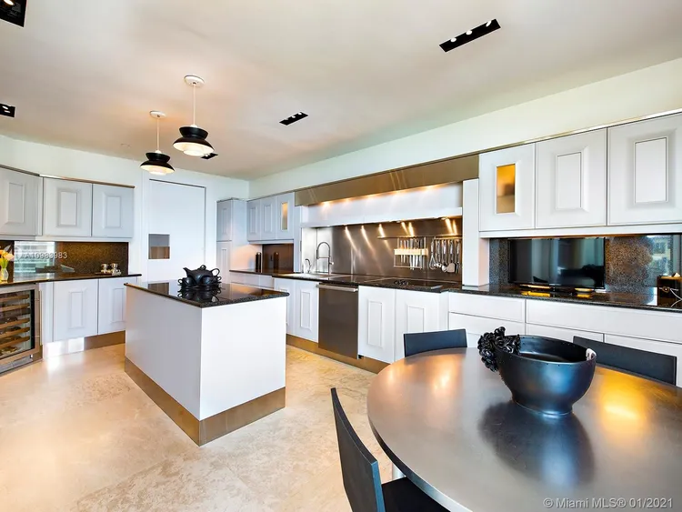 Porto Vita North Tower #1604 image #10