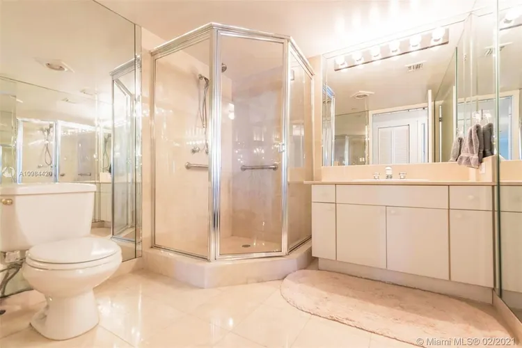 Champlain Towers East #8B image #14