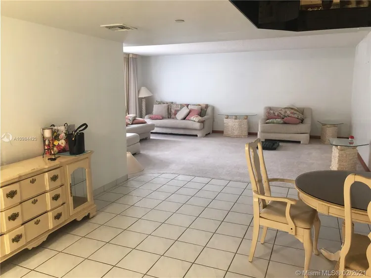 Champlain Towers East #8B image #23