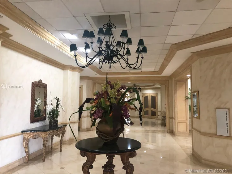 Champlain Towers East #8B image #25