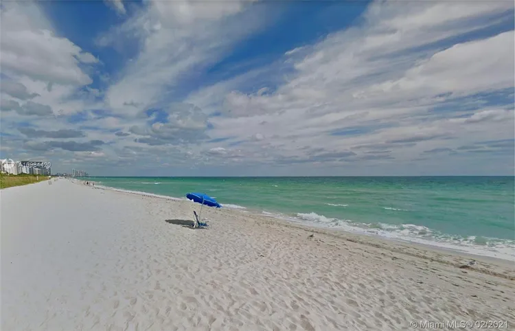 Champlain Towers East #8B image #31