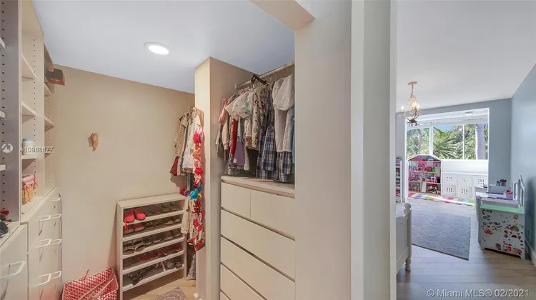 Key Colony IV Botanica #322 image #19