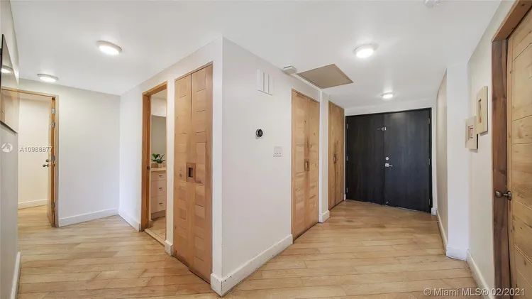 Key Colony IV Botanica #322 image #9