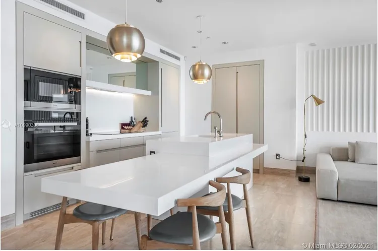 The Surf Club Four Seasons Hotel And Residences #N511 image #11