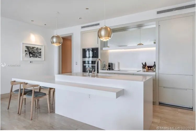 The Surf Club Four Seasons Hotel And Residences #N511 image #13