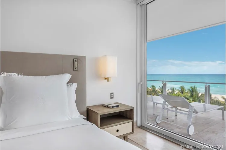 The Surf Club Four Seasons Hotel And Residences #N511 image #17