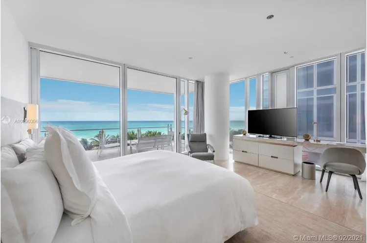 The Surf Club Four Seasons Hotel And Residences #N511 image #18