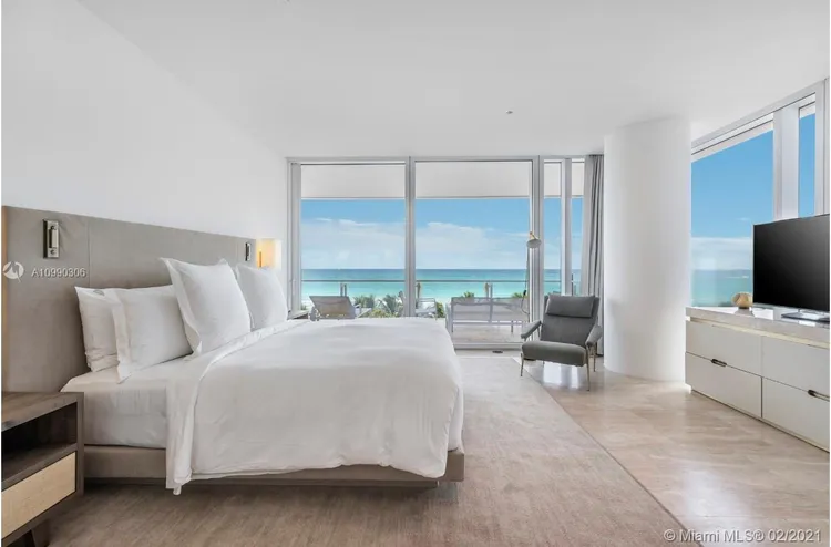 The Surf Club Four Seasons Hotel And Residences #N511 image #21