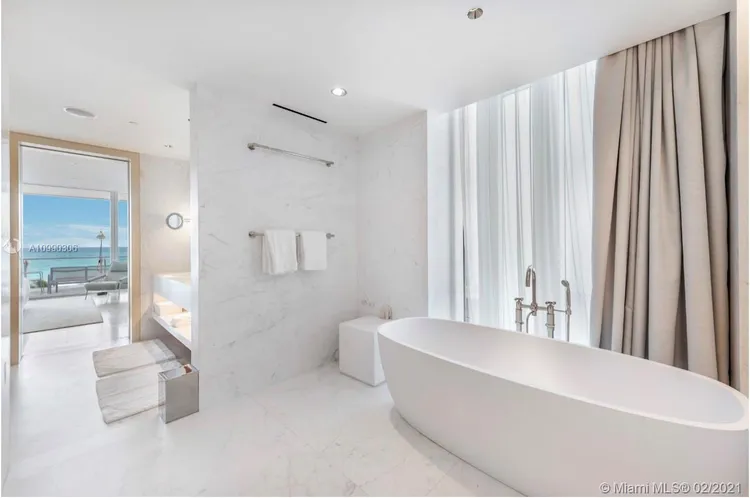 The Surf Club Four Seasons Hotel And Residences #N511 image #24