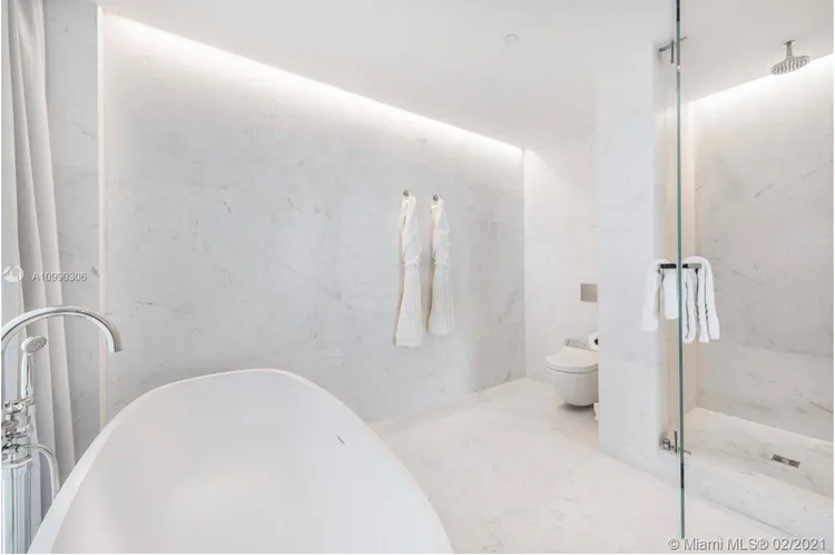 The Surf Club Four Seasons Hotel And Residences #N511 image #27