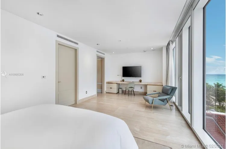 The Surf Club Four Seasons Hotel And Residences #N511 image #30