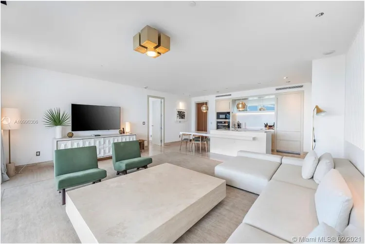 The Surf Club Four Seasons Hotel And Residences #N511 image #8