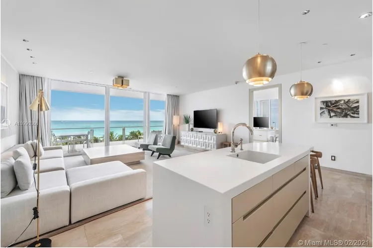 The Surf Club Four Seasons Hotel And Residences #N511 image #9