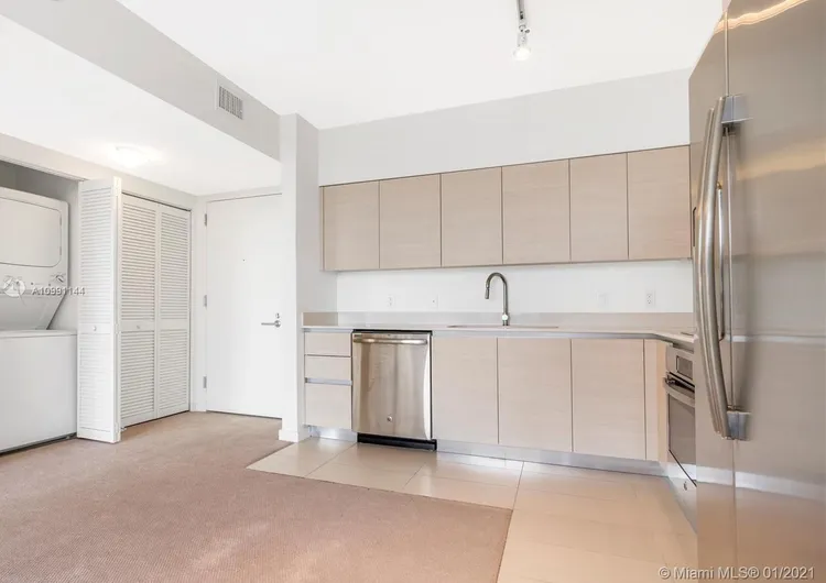 Baltus House #811 image #9