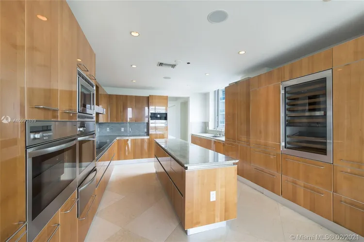 Grovenor House #2202 image #13