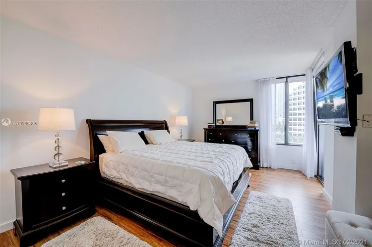 Brickell Key I #A721 image #11