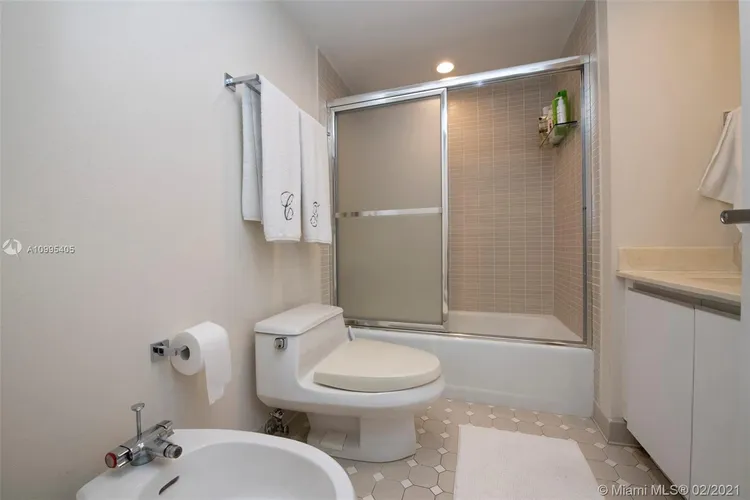 Brickell Key I #A721 image #18