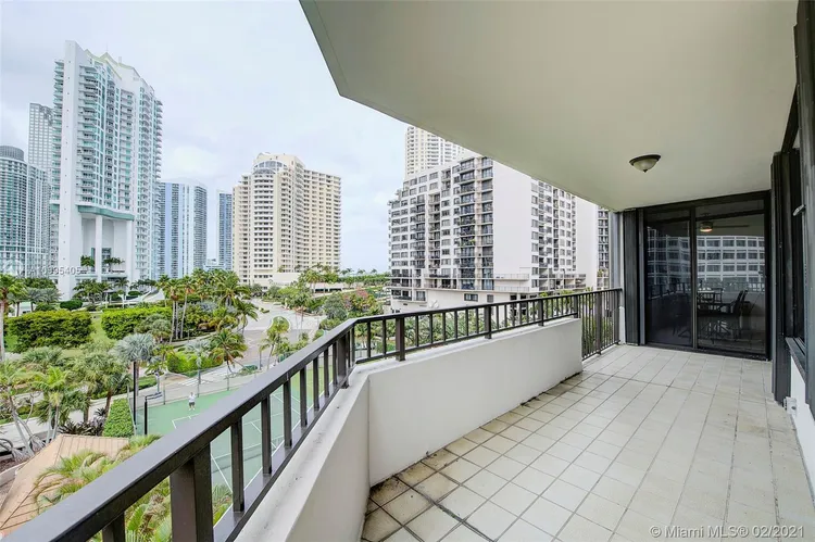 Brickell Key I #A721 image #21