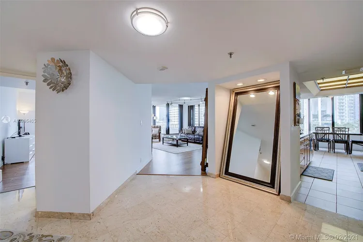 Brickell Key I #A721 image #6