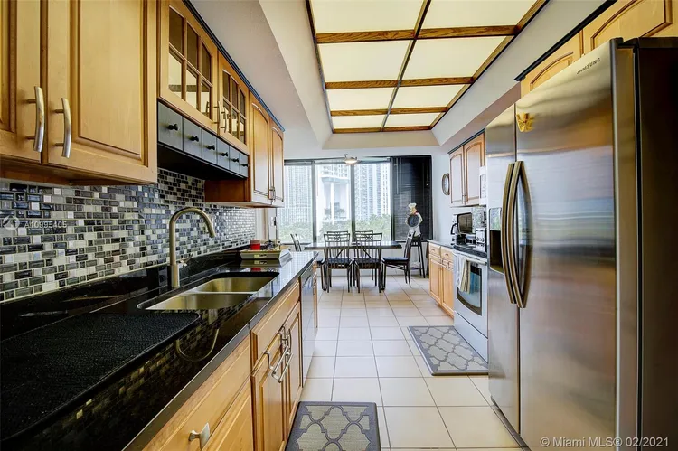 Brickell Key I #A721 image #8