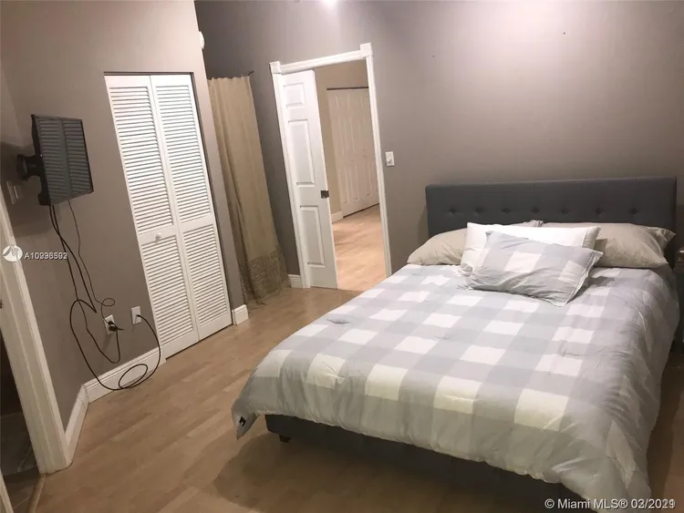 Brickell Key II #208 image #6