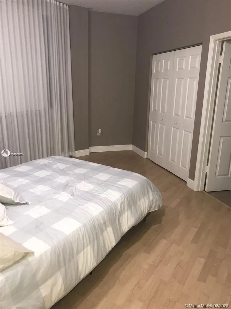 Brickell Key II #208 image #8