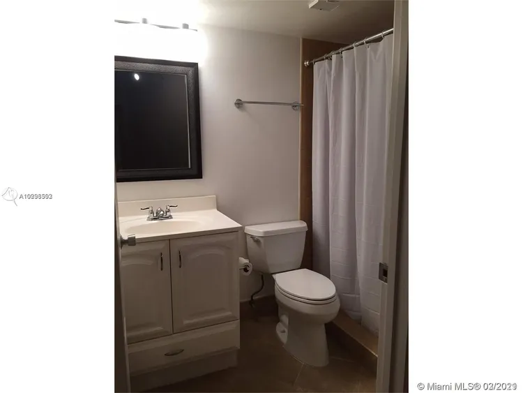 Brickell Key II #208 image #9