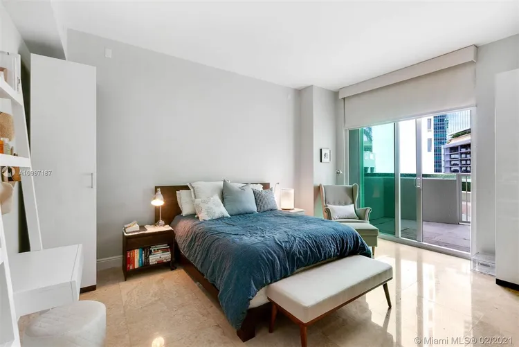 Emerald at Brickell #802 image #9