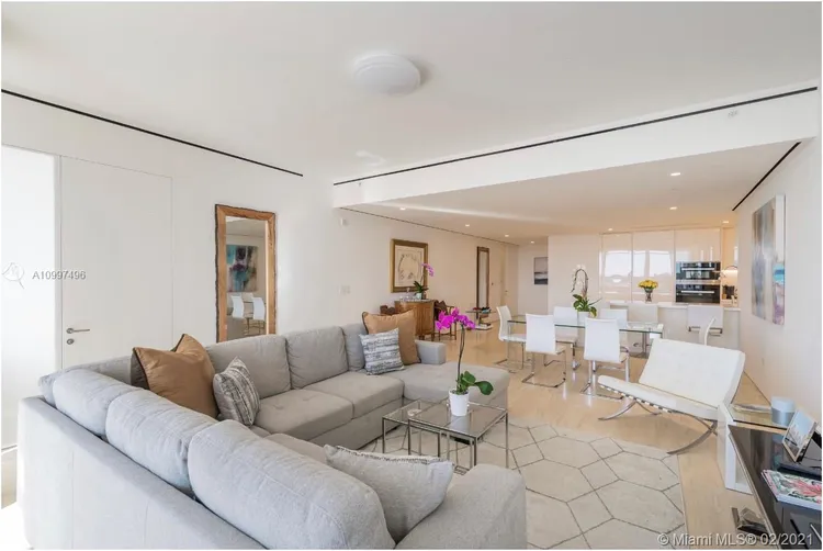 The Surf Club Four Seasons Hotel And Residences #S510 image #10