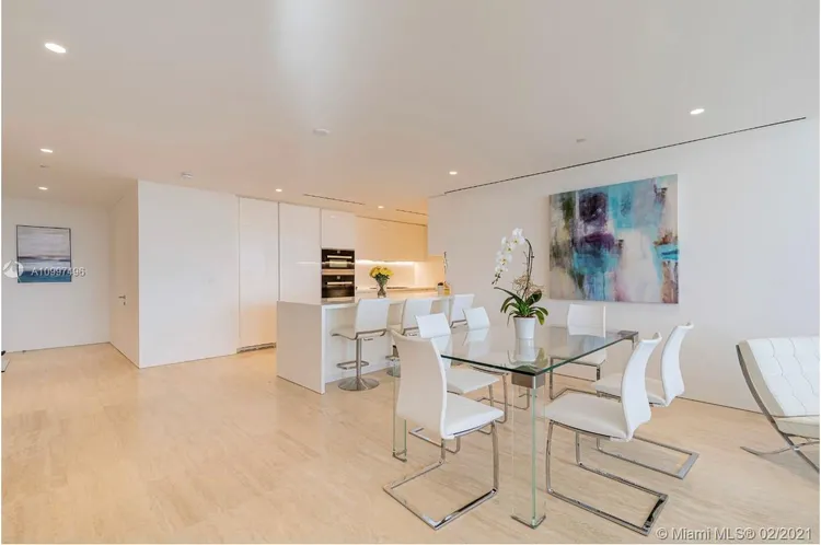 The Surf Club Four Seasons Hotel And Residences #S510 image #8