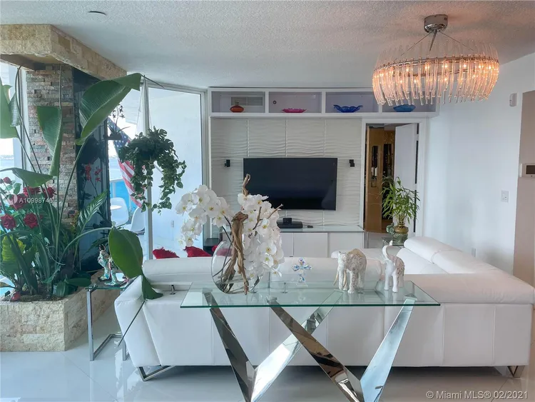 The Bridgewater #904 image #15