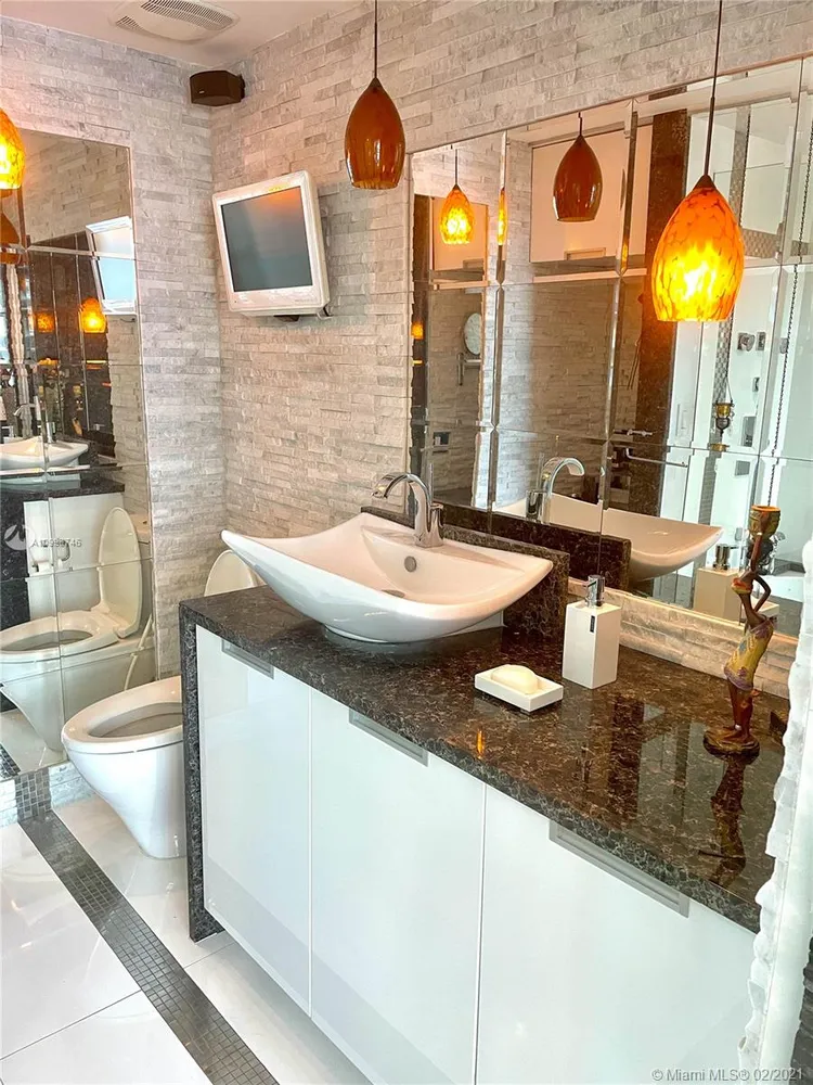 The Bridgewater #904 image #23