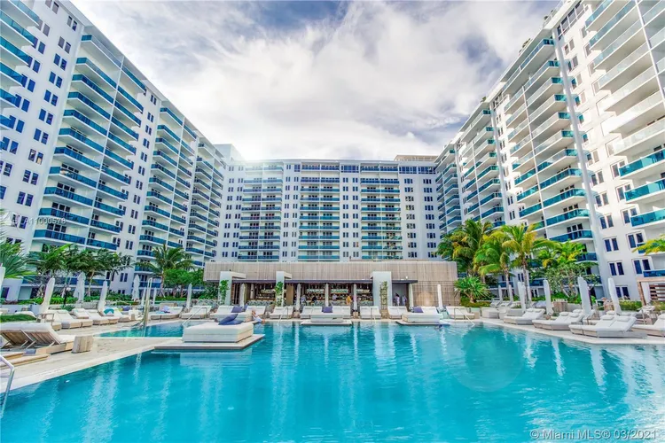 Roney Palace #1109 image #16