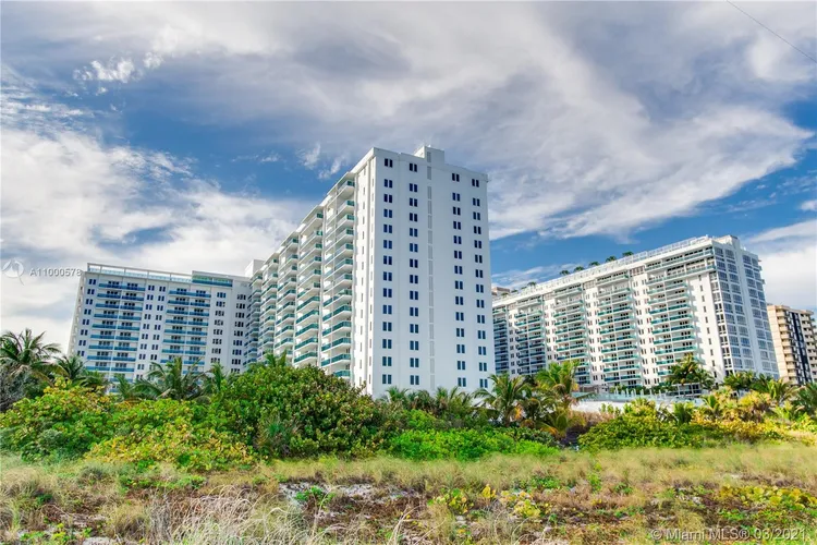 Roney Palace #1109 image #20