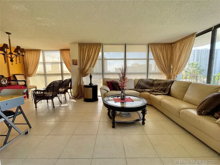 200 Leslie Condo #531 image #14