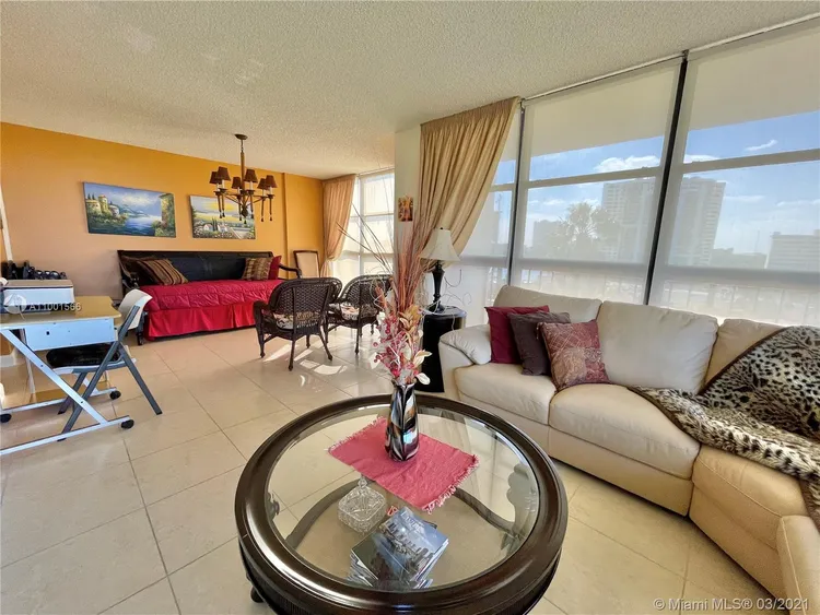 200 Leslie Condo #531 image #15