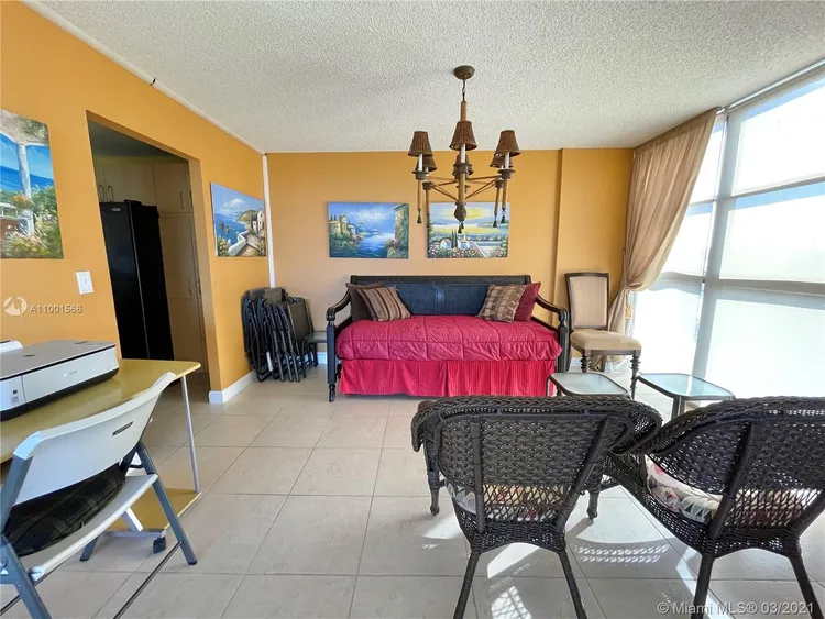 200 Leslie Condo #531 image #16