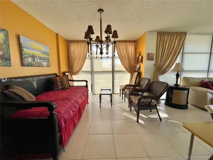 200 Leslie Condo #531 image #17