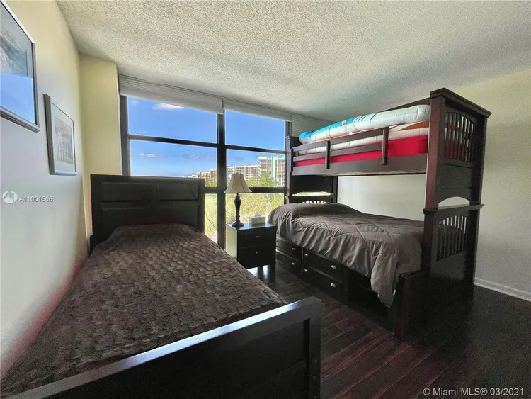 200 Leslie Condo #531 image #22