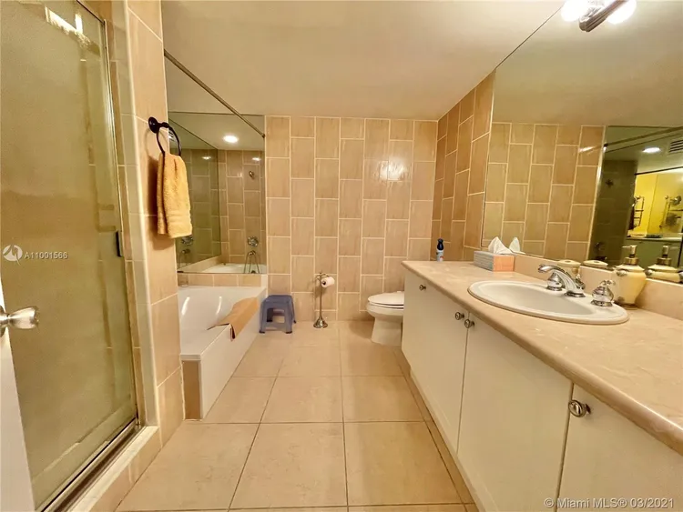 200 Leslie Condo #531 image #24