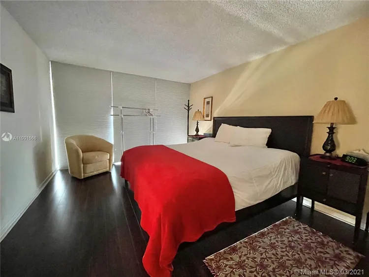 200 Leslie Condo #531 image #25