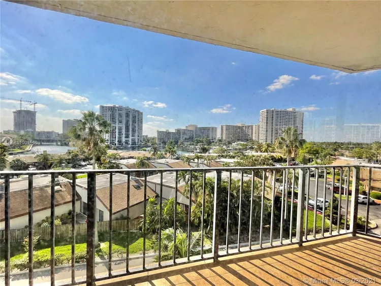 200 Leslie Condo #531 image #29