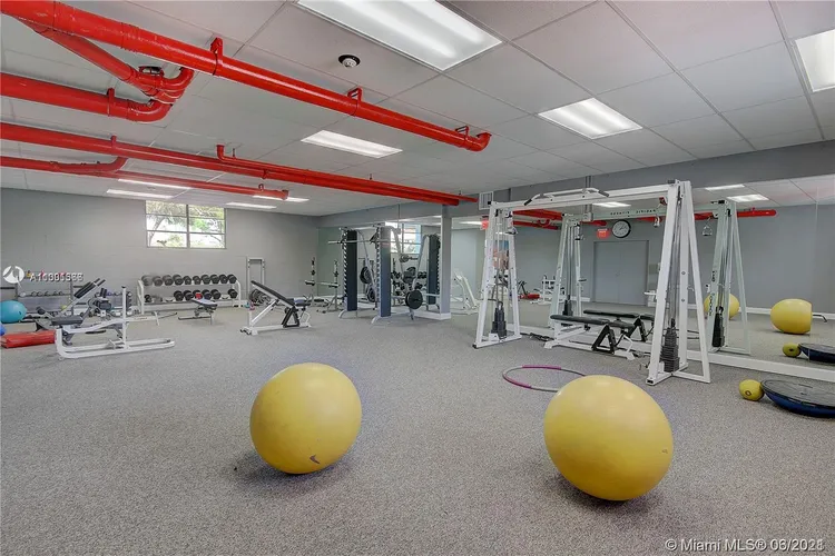 200 Leslie Condo #531 image #35