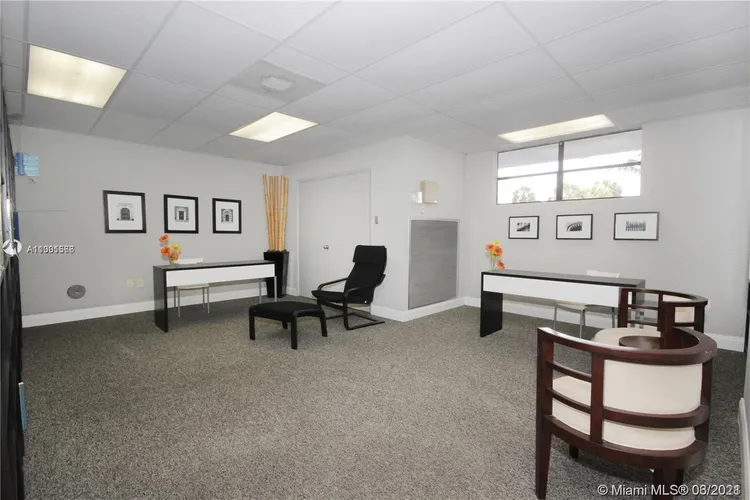 200 Leslie Condo #531 image #38