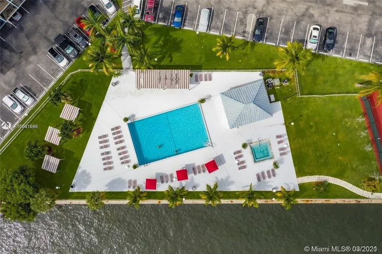 200 Leslie Condo #531 image #45